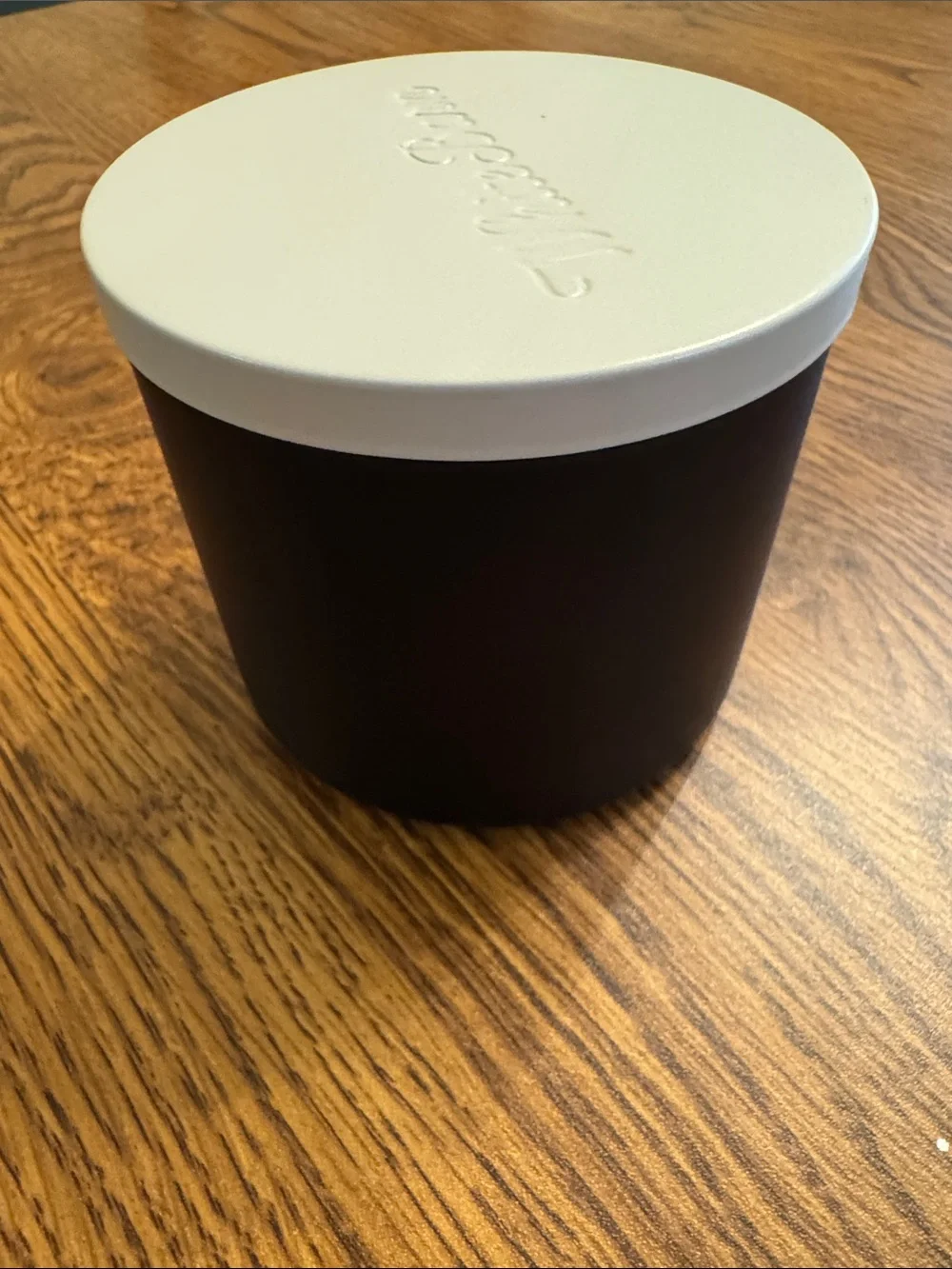 White Barn Leather & Brandy Candle - Black Jar with Cream Lid